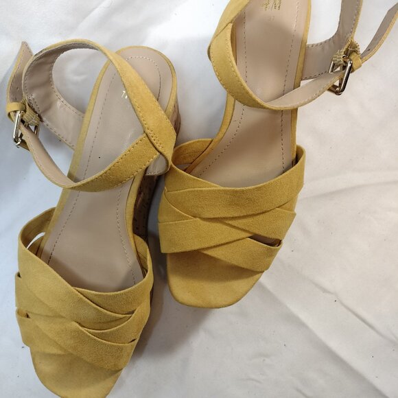 H&M Yellow Platform wedge sandals - Picture 3 of 8